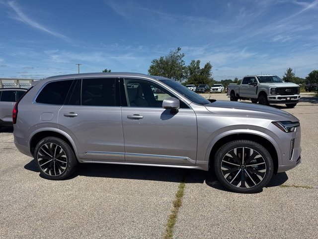 New 2026 Volvo XC90 B6 Plus w/ Protection Package Premier image 2