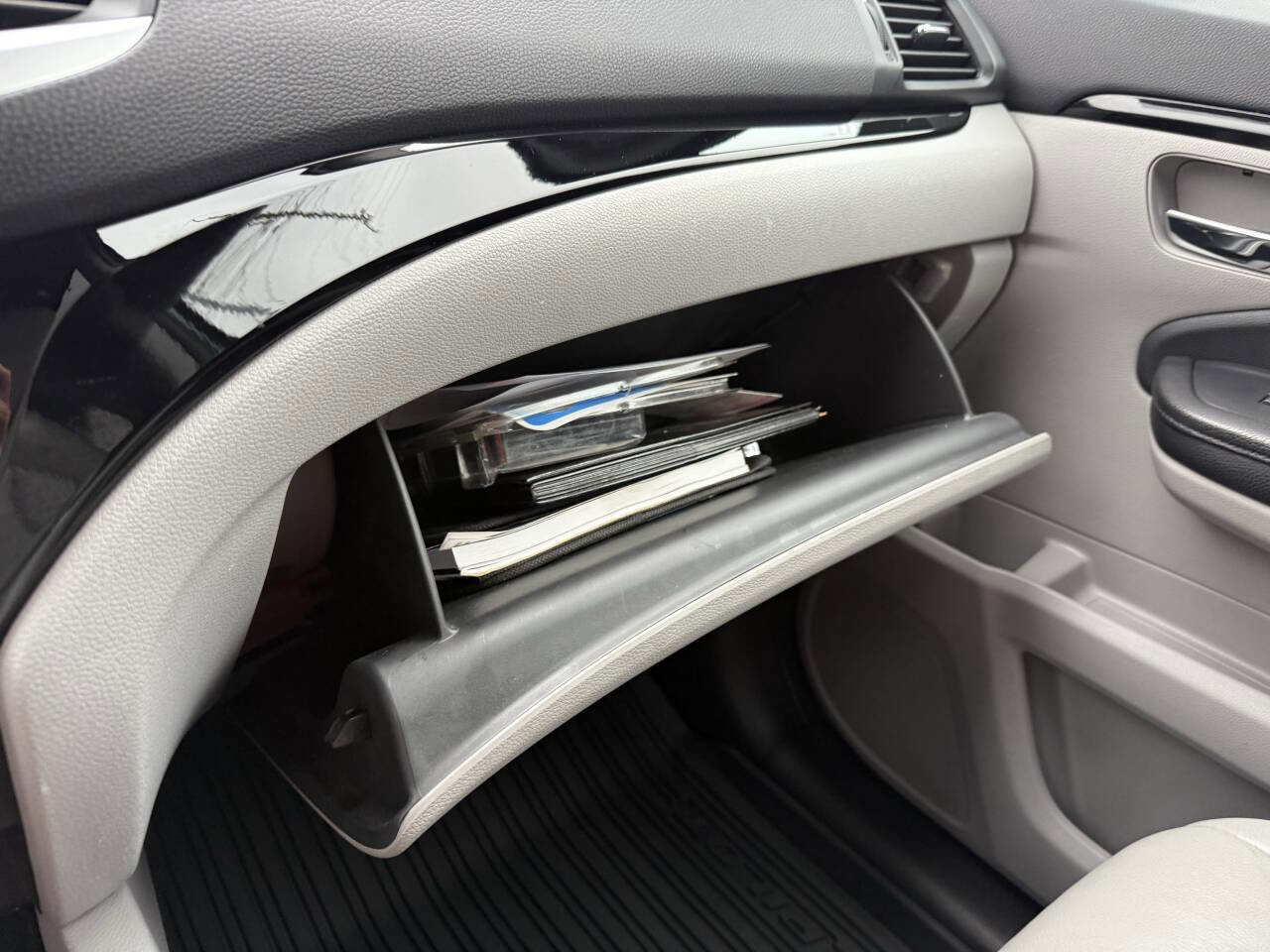 Used 2016 Honda Pilot Touring image 26