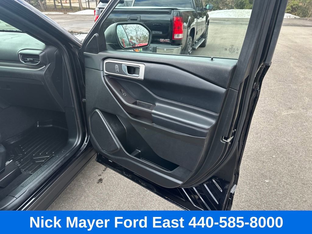 Used 2020 Ford Explorer XLT w/ Equipment Group 202A image 9