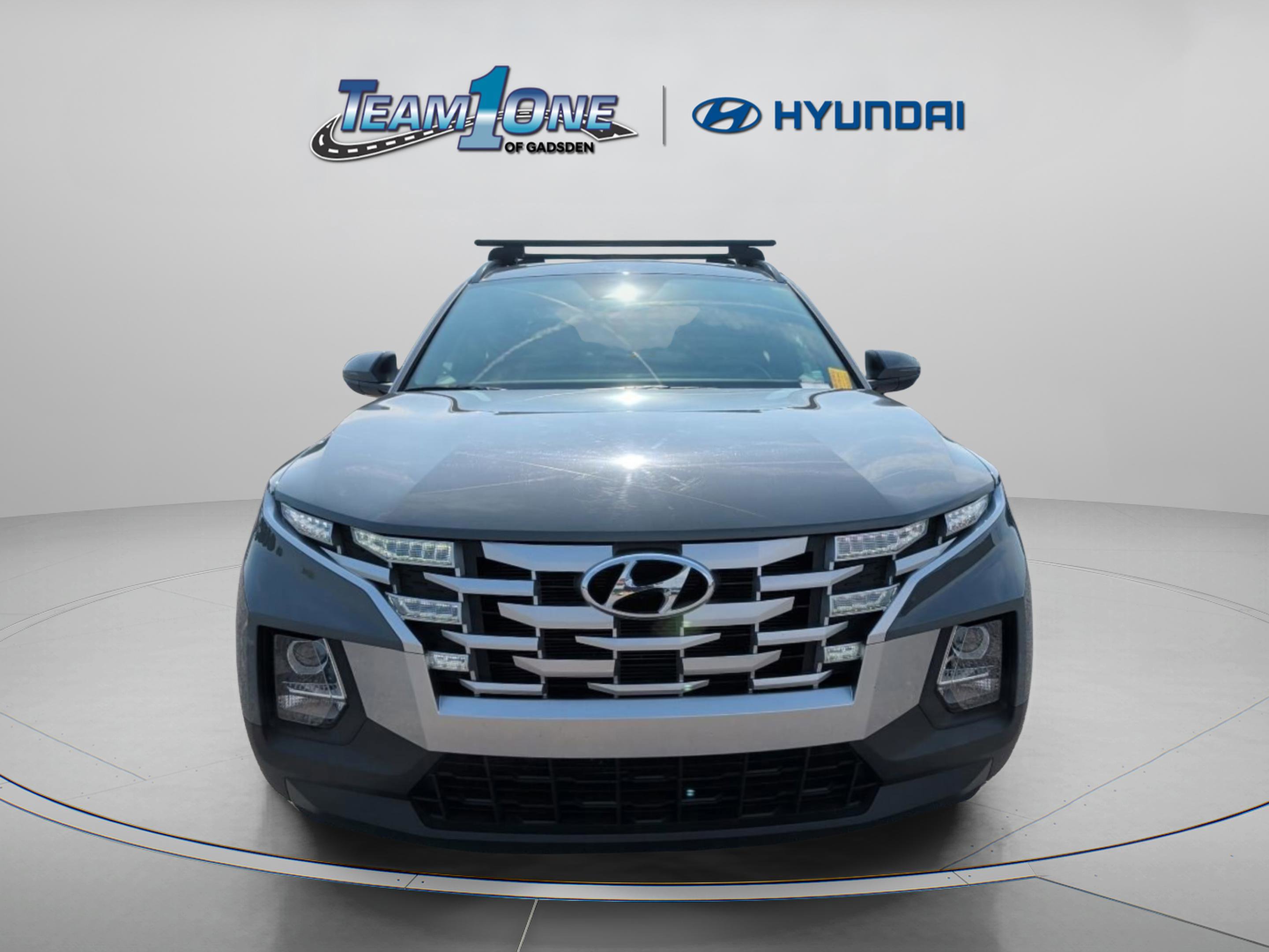 Used 2022 Hyundai Santa Cruz SEL w/ Activity Package FWD image 2