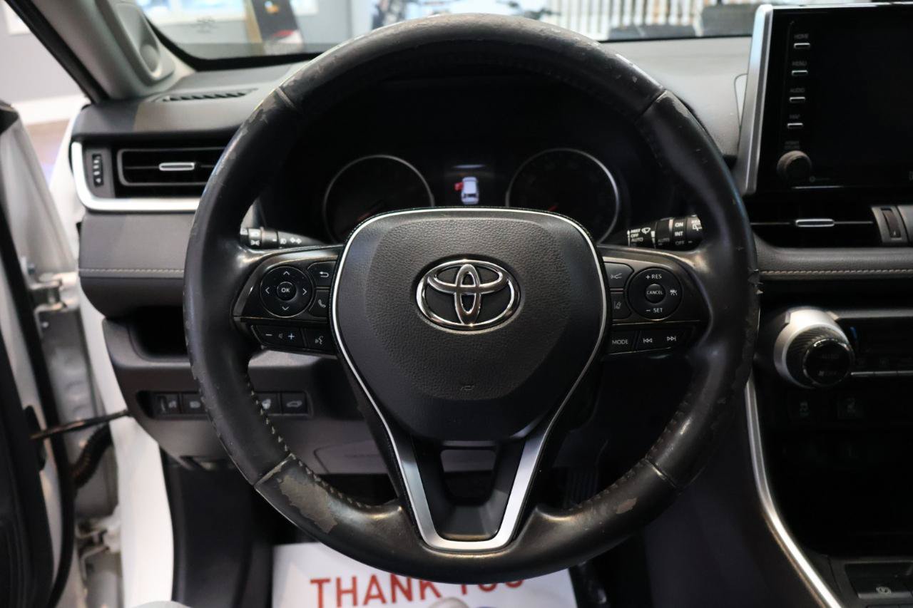 Used 2020 Toyota RAV4 XLE Premium AWD/4WD image 16