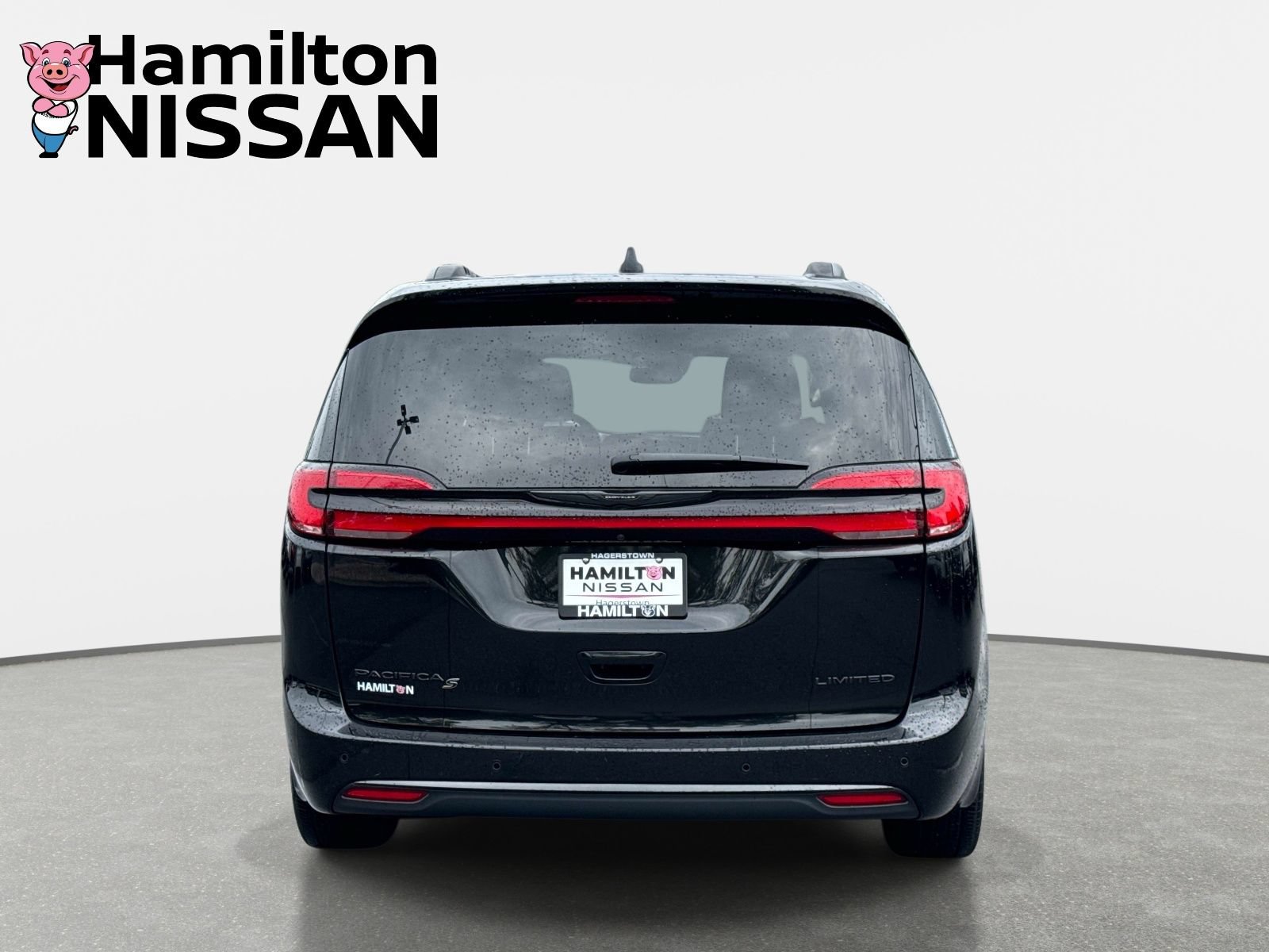 Used 2025 Chrysler Pacifica Limited FWD image 3