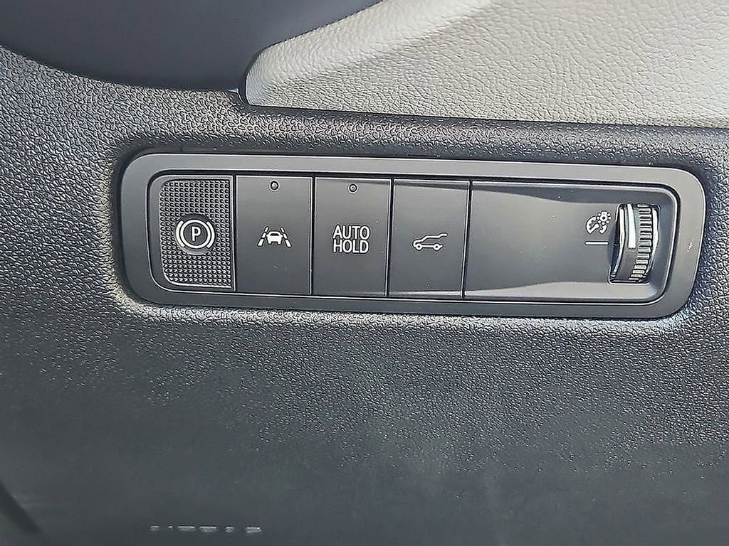 New 2026 Chevrolet Equinox EV LT image 15