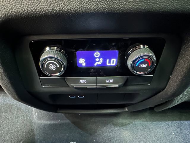 New 2026 Chevrolet Traverse LT w/ Sun and Wheel Package AWD/4WD image 18