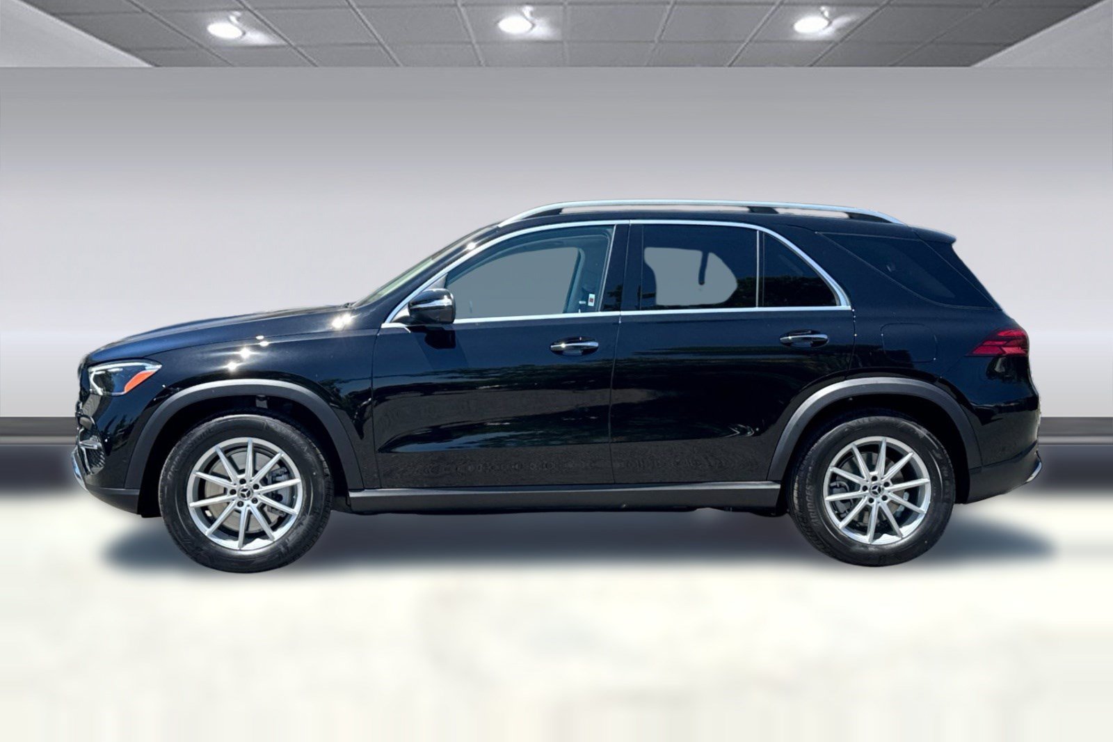 New 2026 Mercedes-Benz GLE 450e 4MATIC image 2
