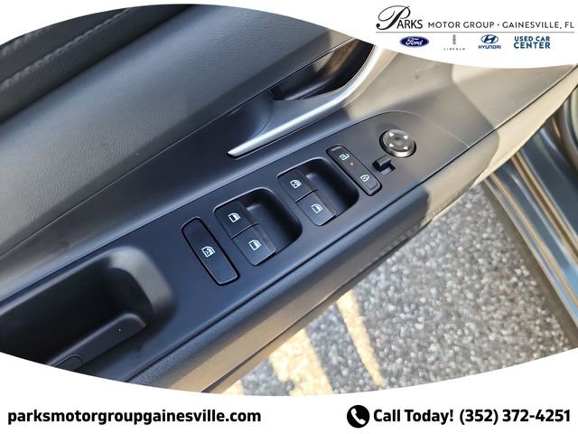 New 2025 Hyundai Elantra Blue FWD image 13