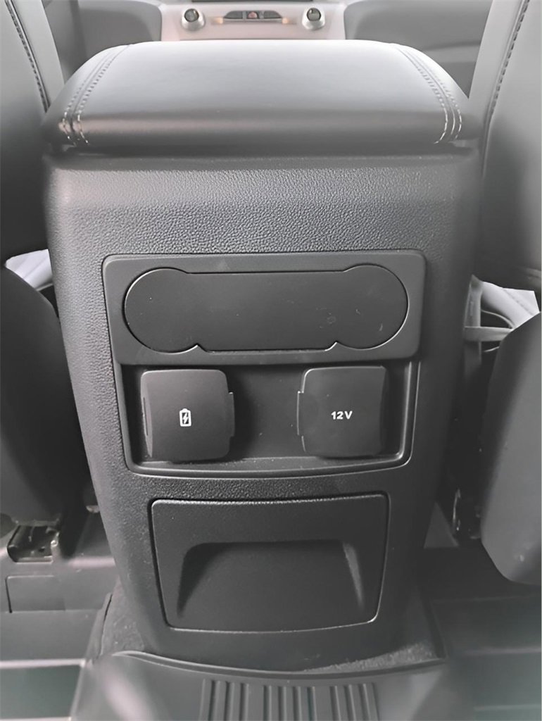 Certified 2023 Ford Explorer XLT w/ Equipment Group 202A image 39