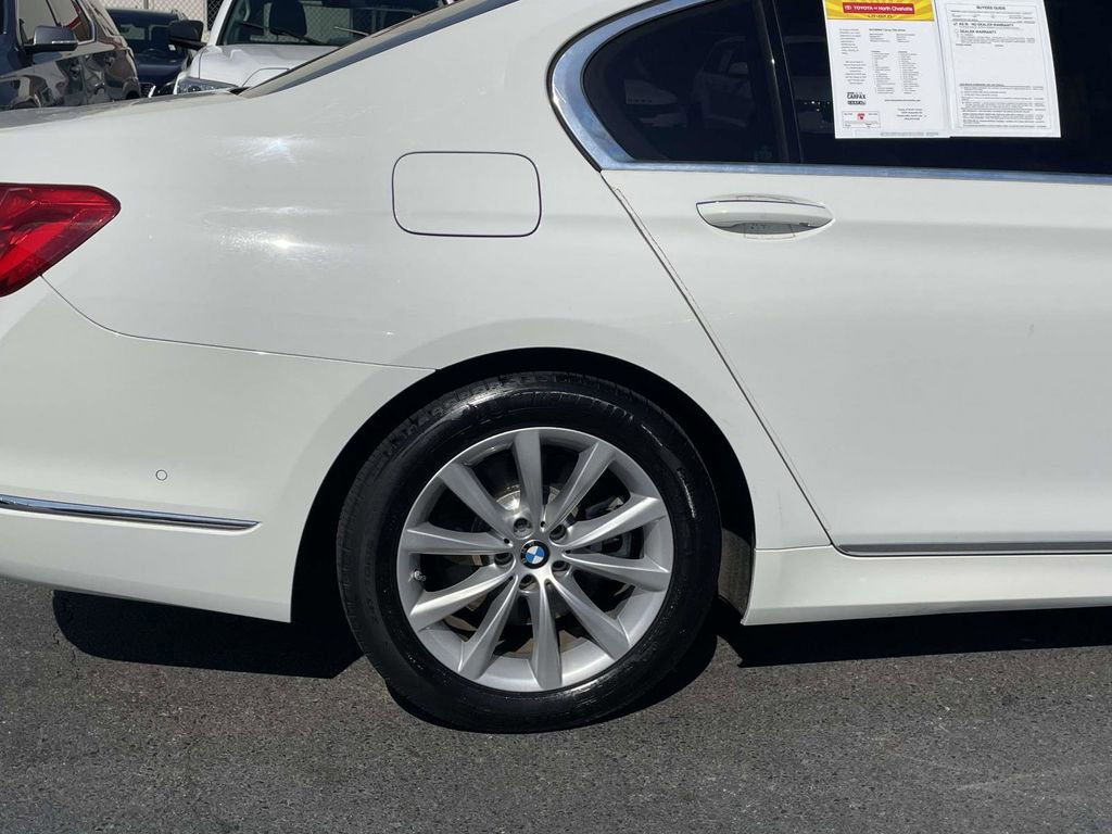 Used 2019 BMW 750i xDrive w/ Executive Package AWD/4WD image 9