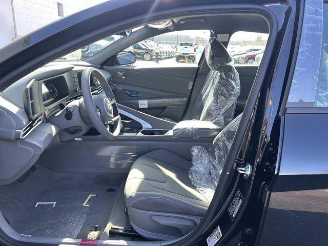 New 2026 Hyundai Elantra Blue image 7