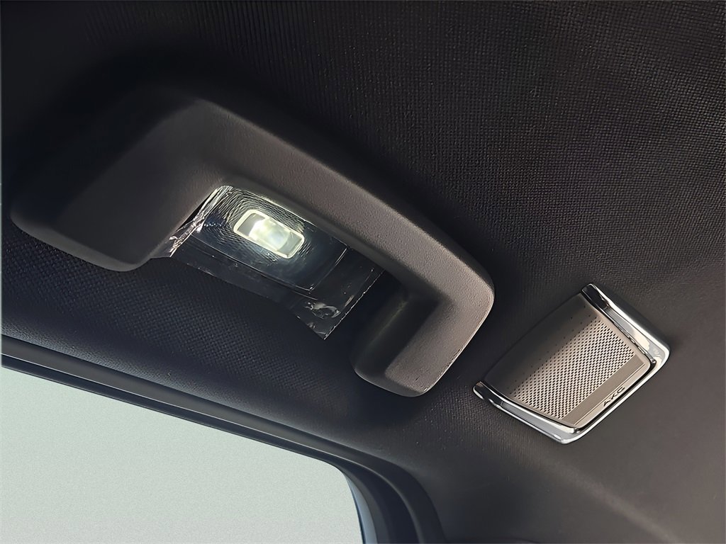 New 2026 Cadillac Vistiq Sport image 18