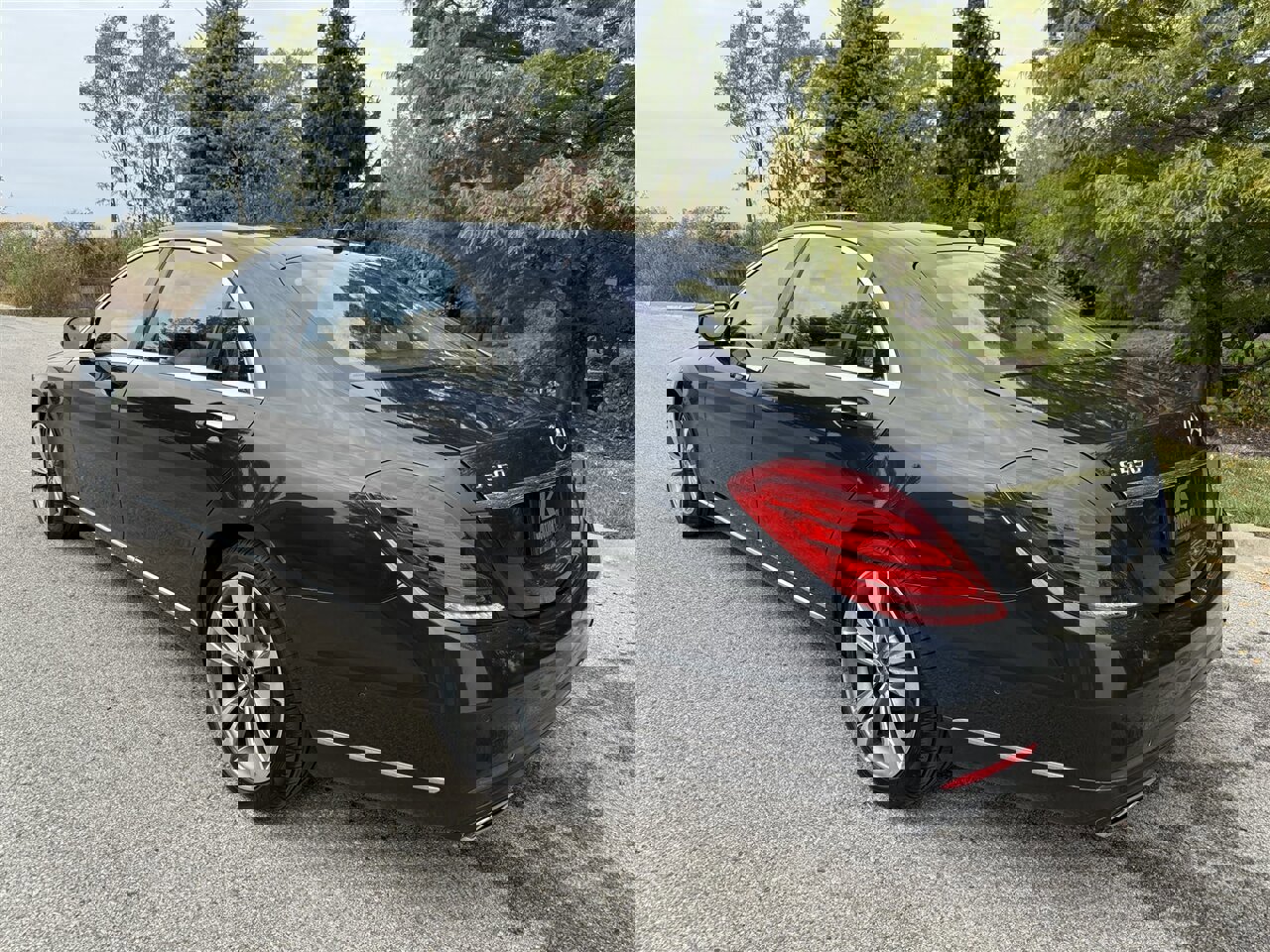 Used 2015 Mercedes-Benz S 550 4MATIC Sedan w/ Premium 1 Package image 8