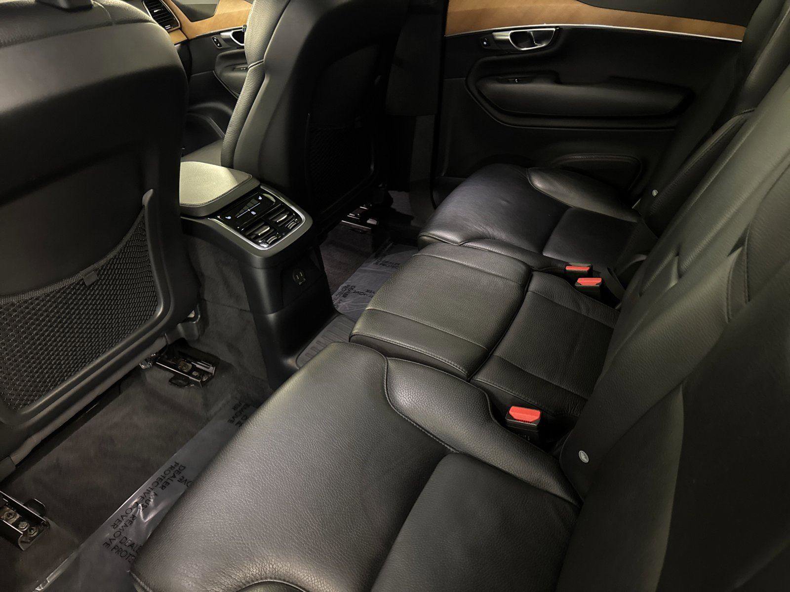 Used 2022 Volvo XC90 T8 Inscription Expression w/ Advanced Package image 11