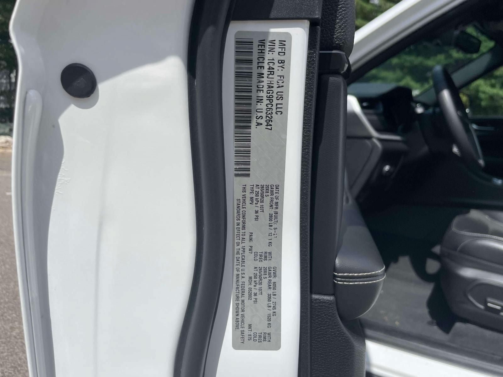 Used 2023 Jeep Grand Cherokee Altitude AWD/4WD image 20