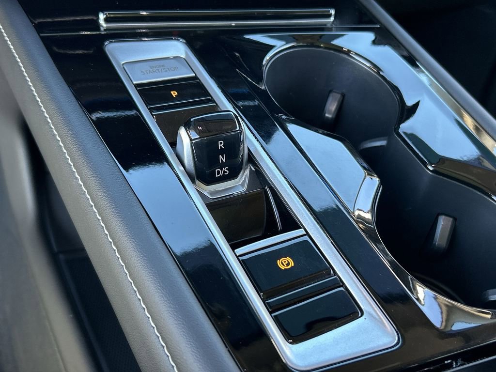 Used 2024 Volkswagen Atlas SEL image 16