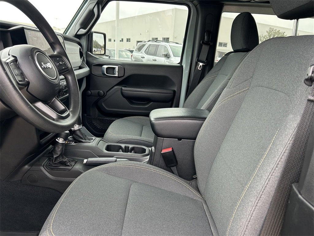 Used 2024 Jeep Wrangler Sport image 13