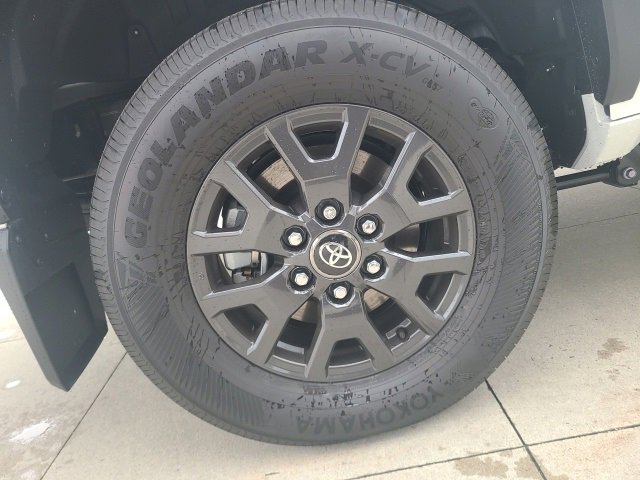 Used 2025 Toyota 4Runner SR5 image 10