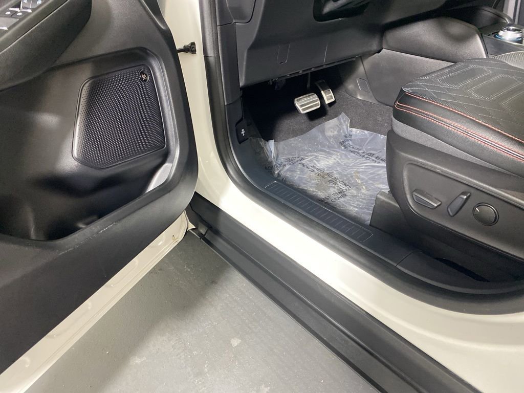 Used 2023 Ford Escape ST-Line Elite w/ Premium Technology Package image 25