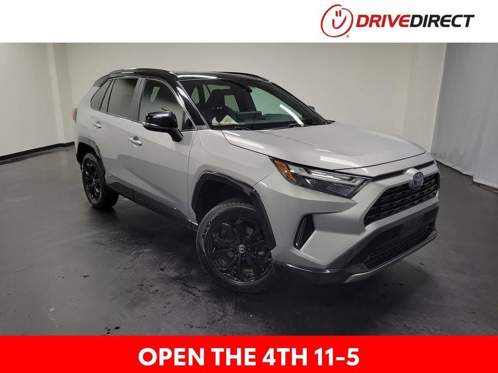 Used 2024 Toyota RAV4 XSE AWD/4WD image 1