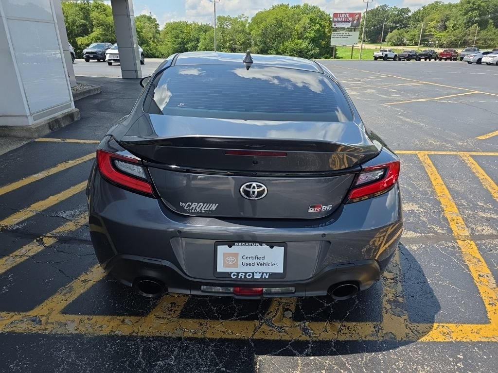 Used 2024 Toyota GR86 Premium RWD image 4