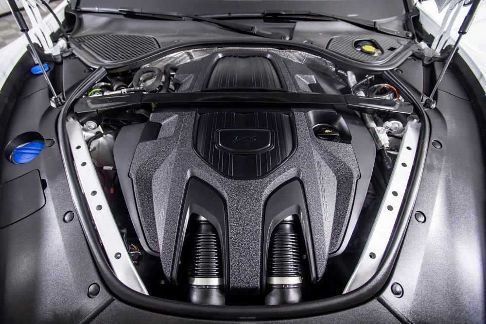 Used 2025 Porsche Panamera image 46