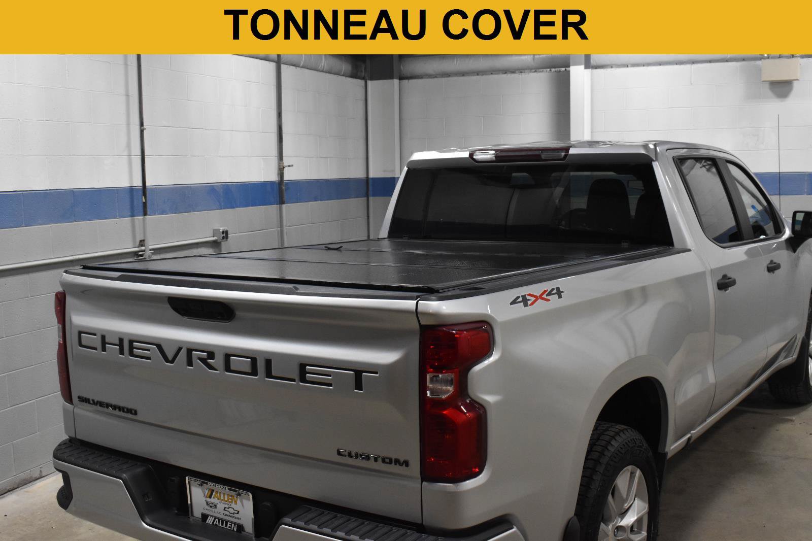 Used 2022 Chevrolet Silverado 1500 Custom w/ LPO, Dark Essentials Package AWD/4WD image 6
