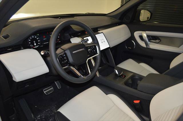 New 2026 Land Rover Discovery Sport Landmark image 15