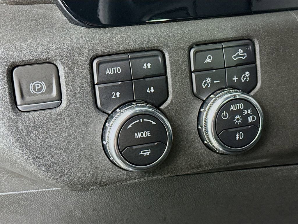 Used 2024 GMC Sierra 2500 SLT w/ Max Trailering Package image 11