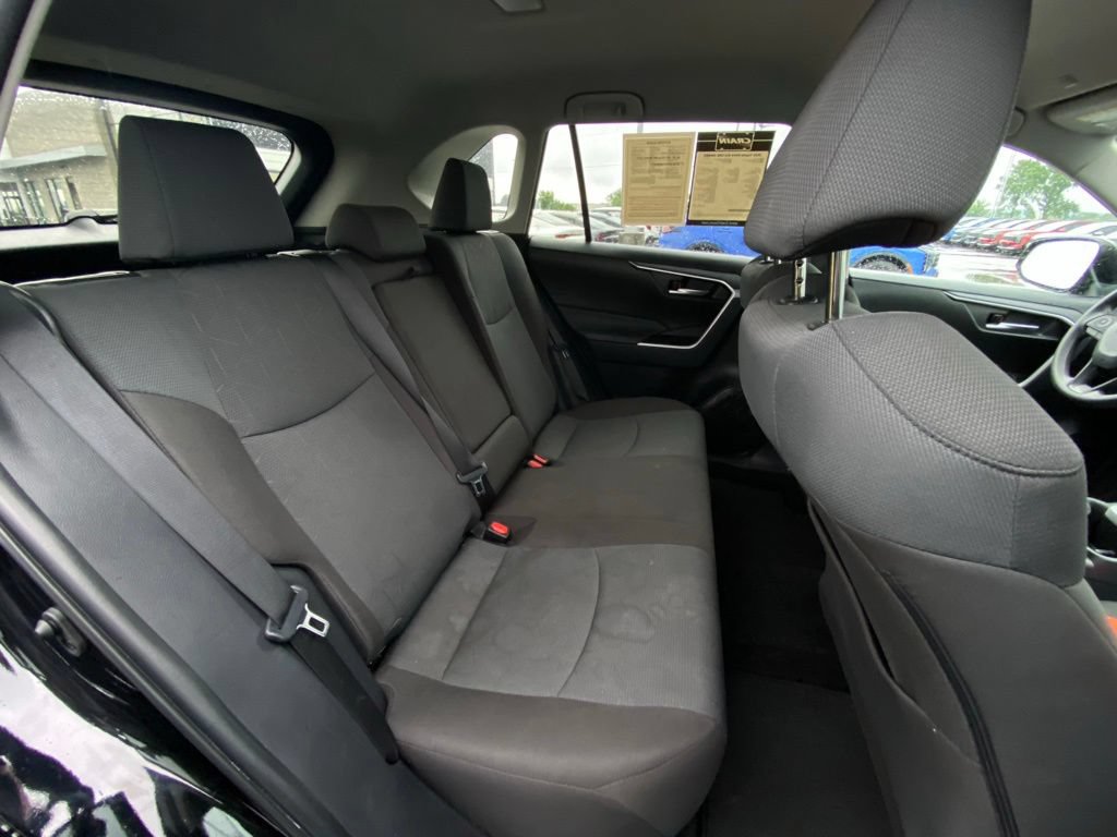 Used 2025 Toyota RAV4 XLE FWD image 26