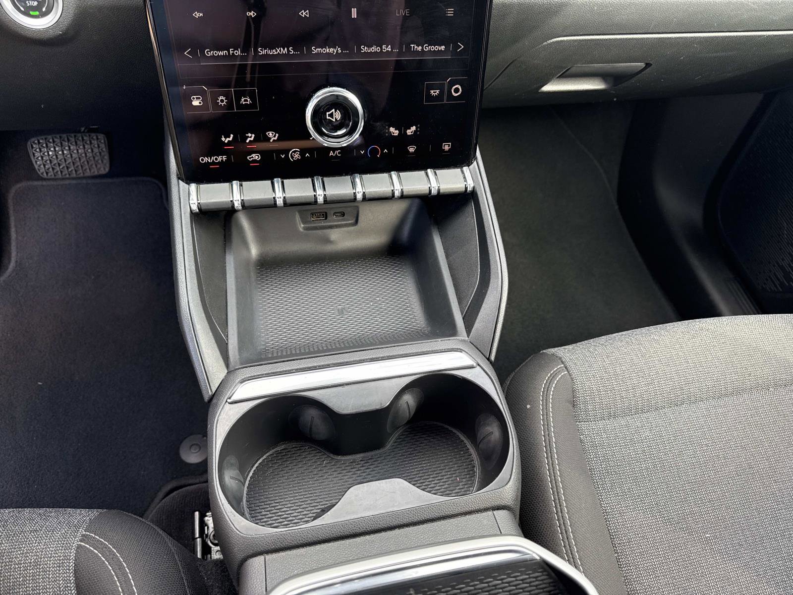 Used 2025 GMC Terrain Elevation image 25