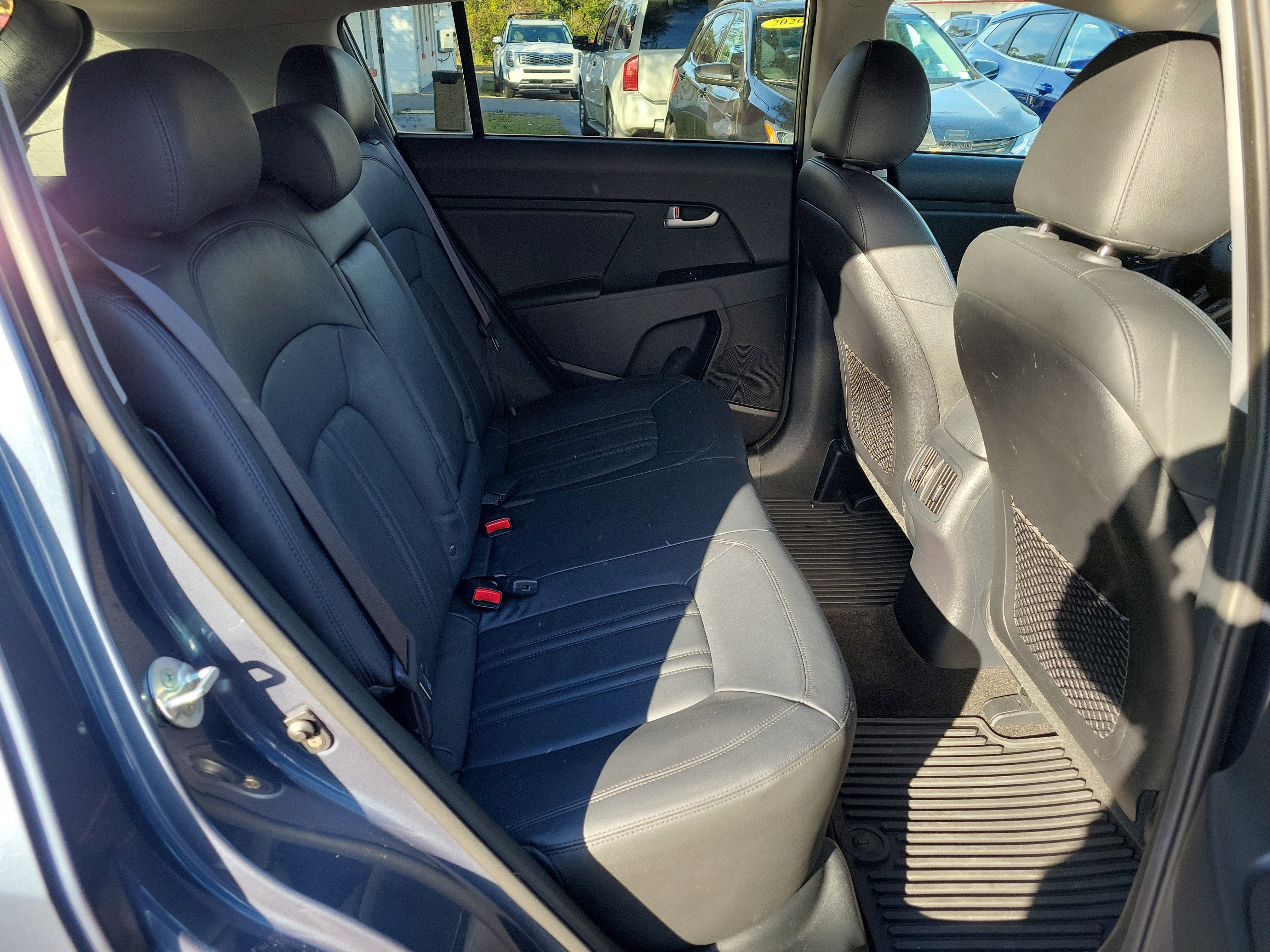 Used 2016 Kia Sportage EX image 12