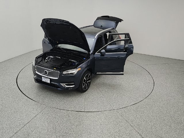 Used 2025 Volvo XC90 B5 Plus w/ Protection Package Premier AWD/4WD image 17