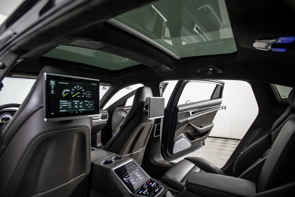 Used 2018 Porsche Panamera Turbo S Executive image 26
