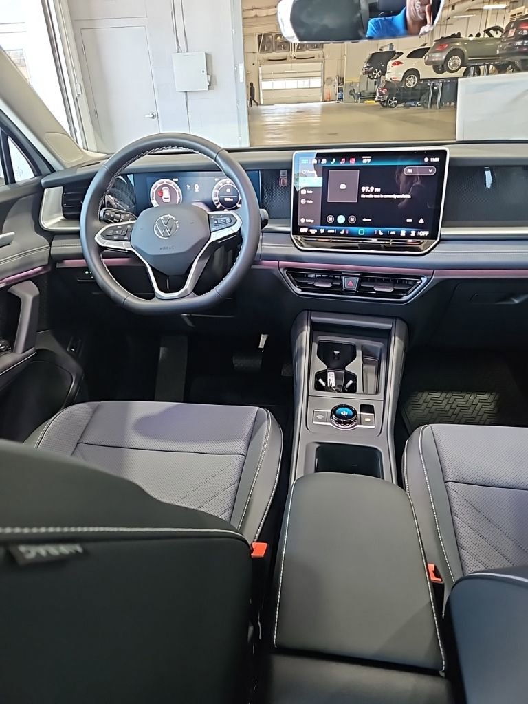 New 2026 Volkswagen Tiguan SE AWD/4WD image 25