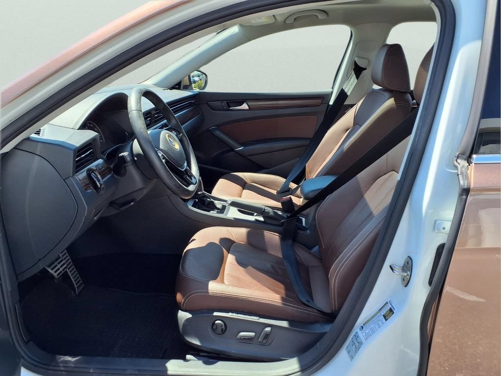 Used 2020 Volkswagen Passat 2.0T SEL FWD image 13