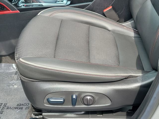 Used 2023 Chevrolet TrailBlazer RS w/ Sun and Liftgate Package FWD image 16