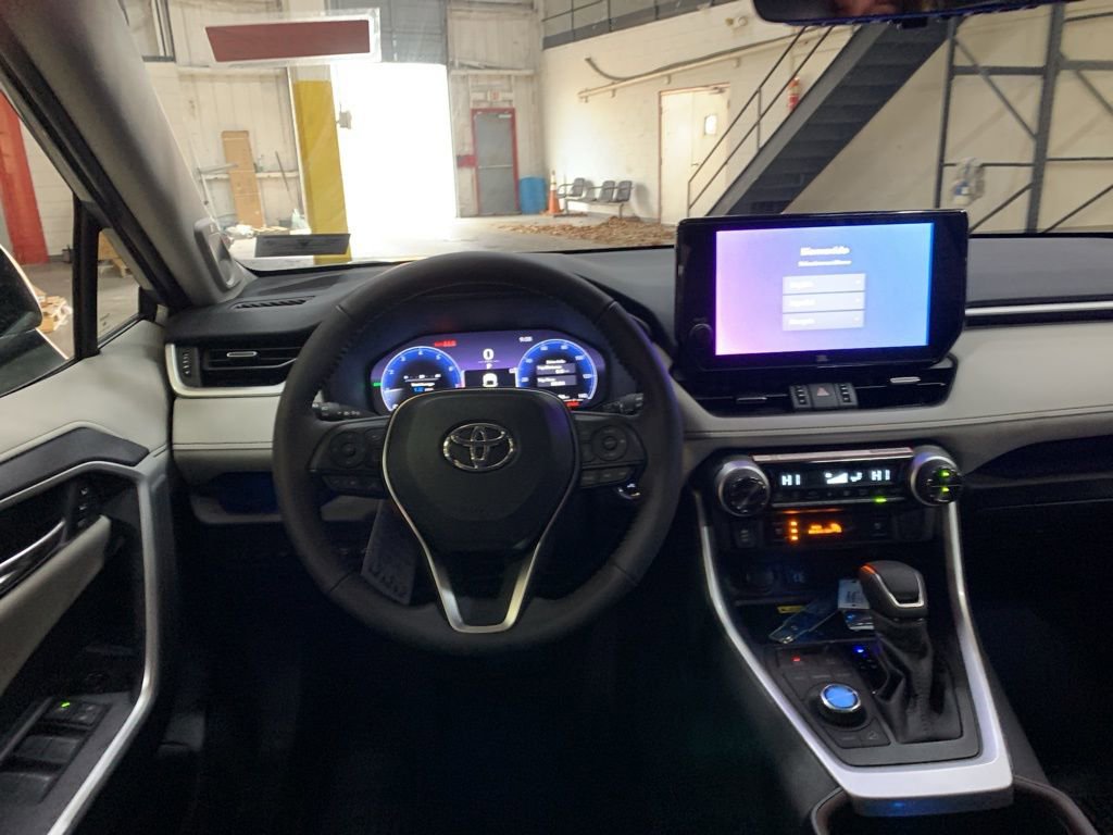New 2025 Toyota RAV4 Limited image 16