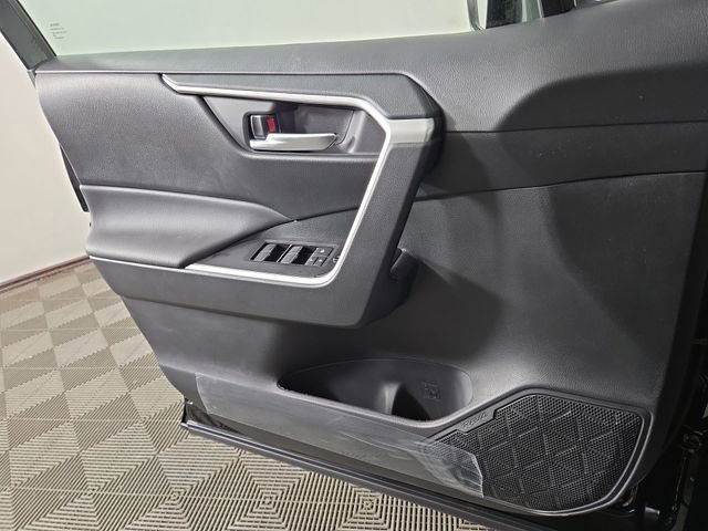 New 2025 Toyota RAV4 XLE image 31