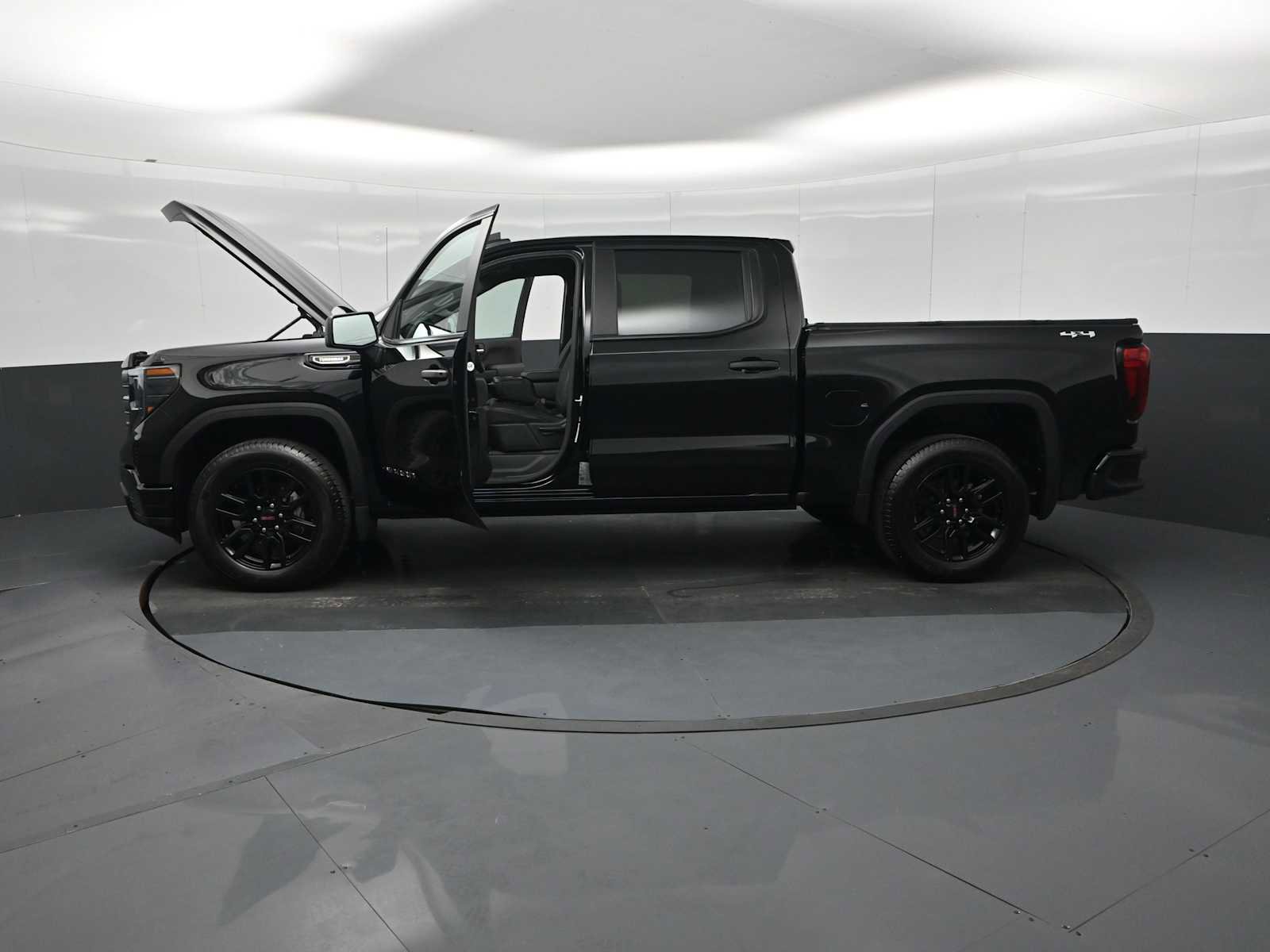 Used 2025 GMC Sierra 1500 Pro w/ Graphite Edition image 29