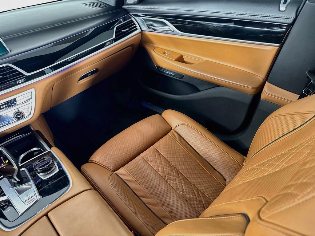 Used 2018 BMW 750i xDrive AWD/4WD image 26