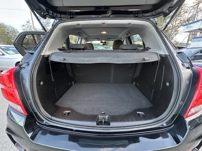 Used 2019 Chevrolet Trax LT FWD image 14