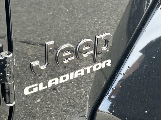 Used 2022 Jeep Gladiator Overland image 20