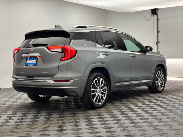 Used 2023 GMC Terrain Denali w/ Denali Premium Package image 9