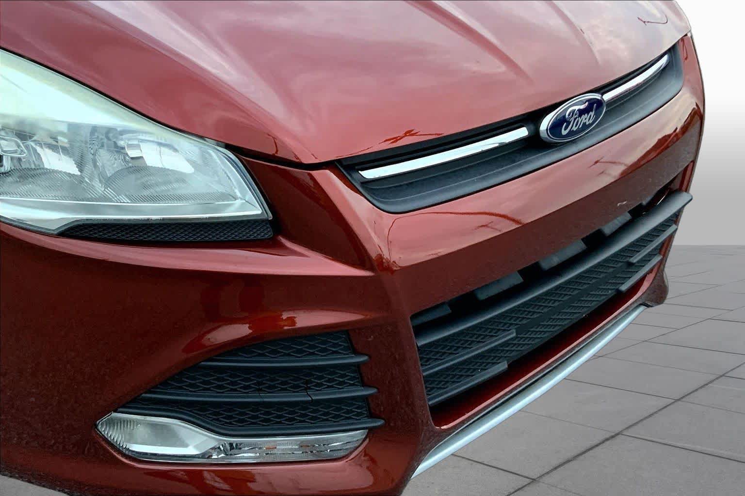 Used 2016 Ford Escape SE w/ Equipment Group 201A FWD image 27