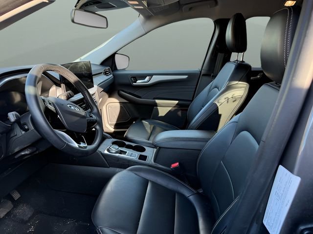 Used 2025 Ford Escape Platinum image 7