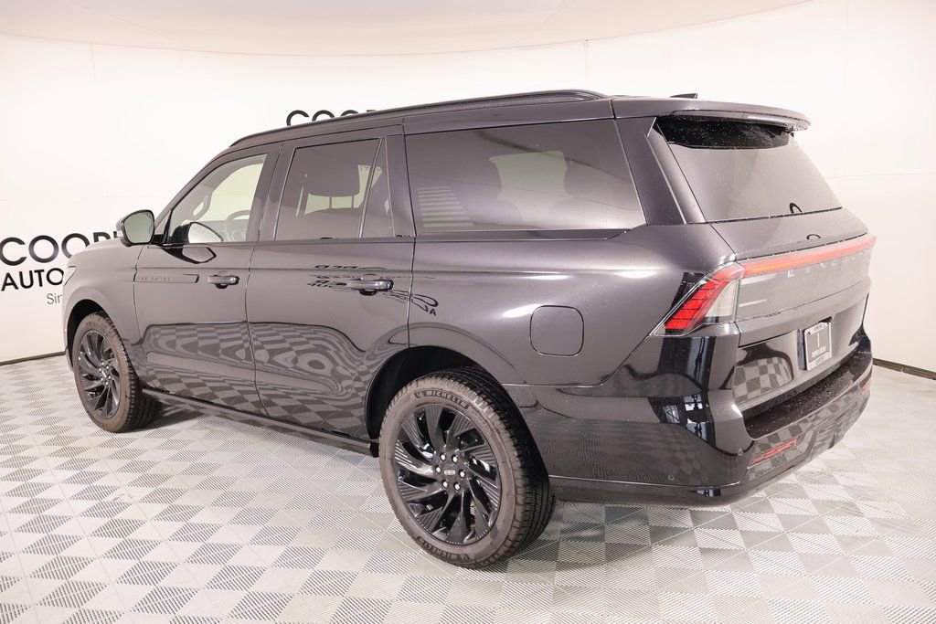 New 2025 Lincoln Navigator Reserve w/ Jet Appearance Package image 25