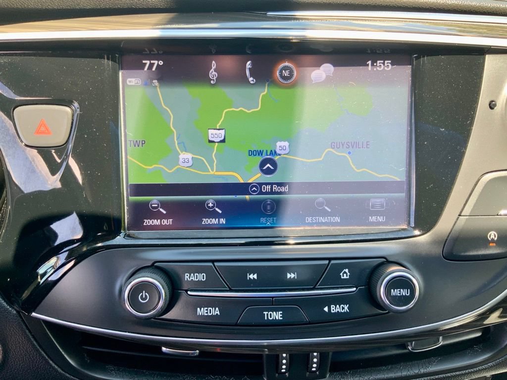 Used 2020 Buick Envision Essence FWD image 2