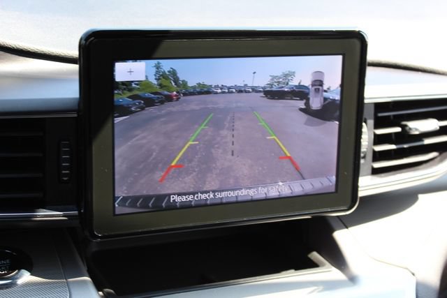 Used 2023 Ford Explorer XLT w/ Equipment Group 202A AWD/4WD image 25