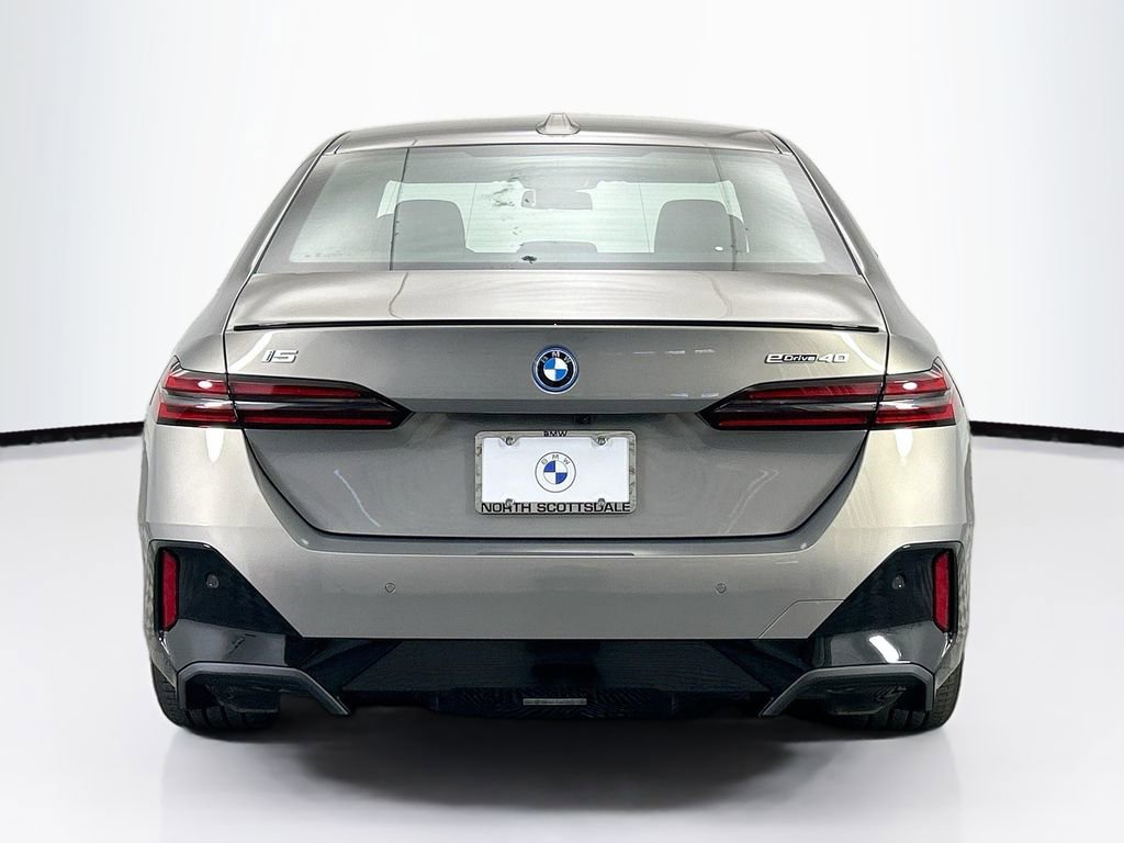 New 2026 BMW i5 eDrive40 w/ M Sport Package image 6