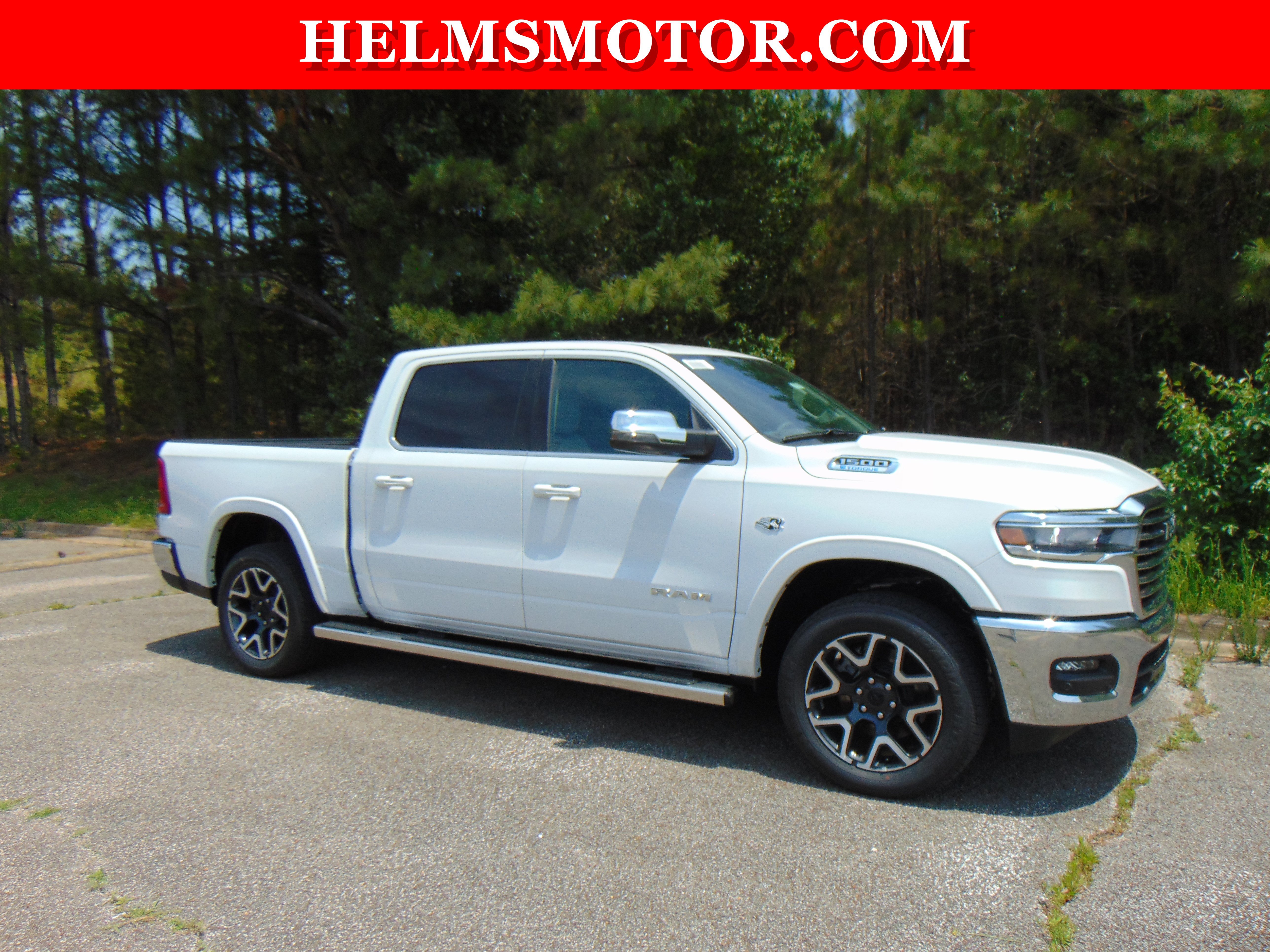 New 2026 RAM 1500 Laramie AWD/4WD image 11