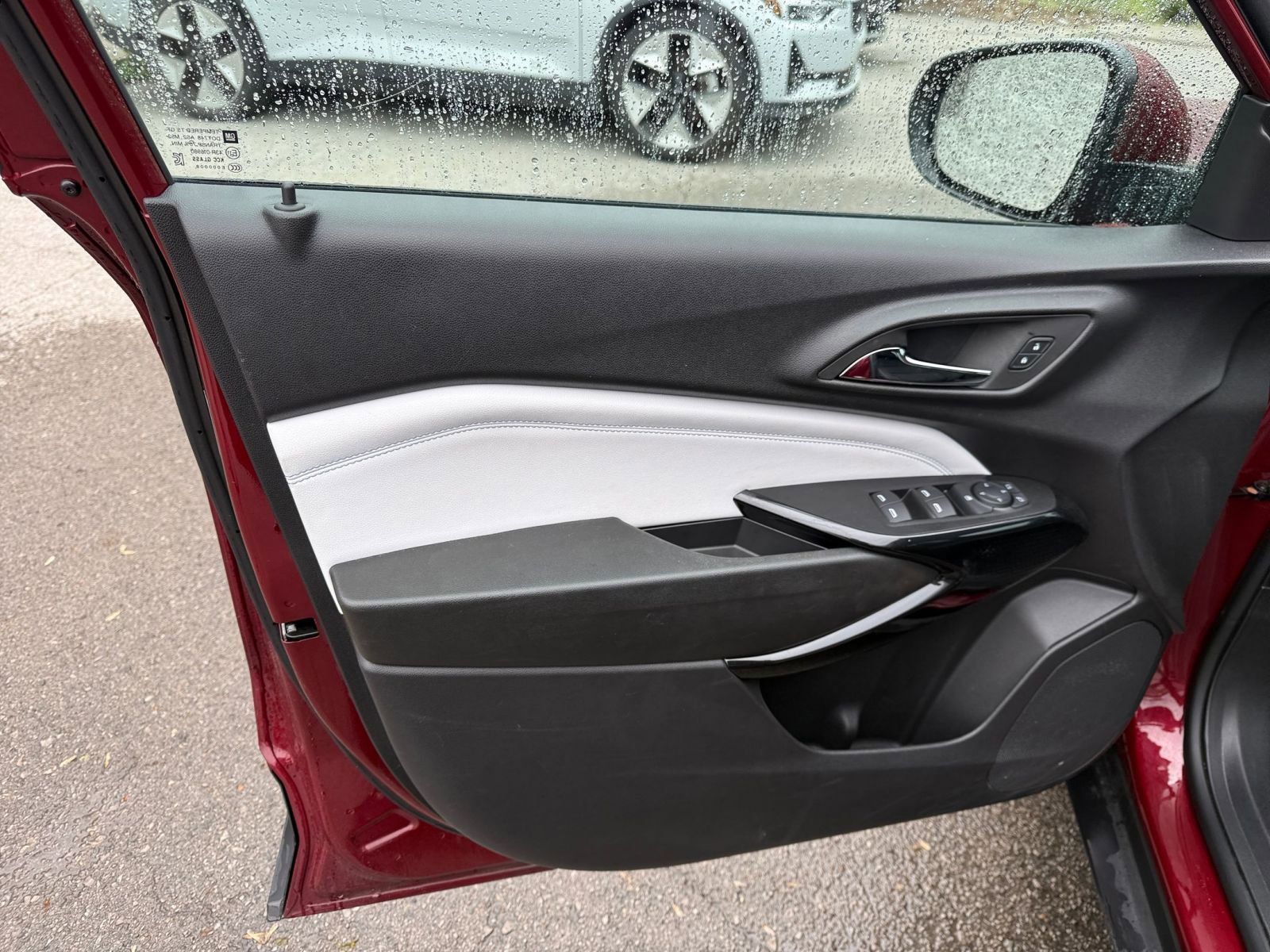 Used 2025 Chevrolet Trax LT image 18